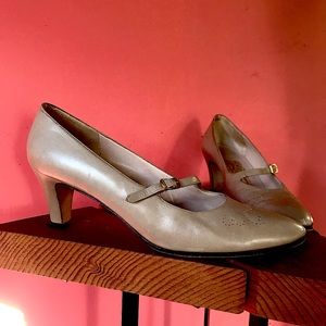 Ferragamo vintage heels